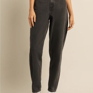 Levi’s Dark Gray High Loose Taper 25